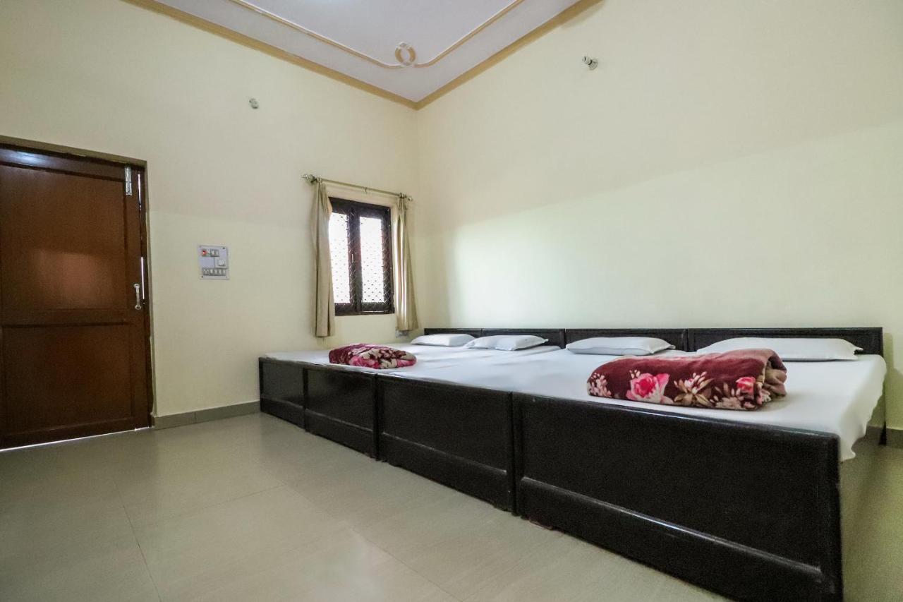 Hotel Spot On 60838 Shri Giriraj Dham Govardhan Exteriér fotografie