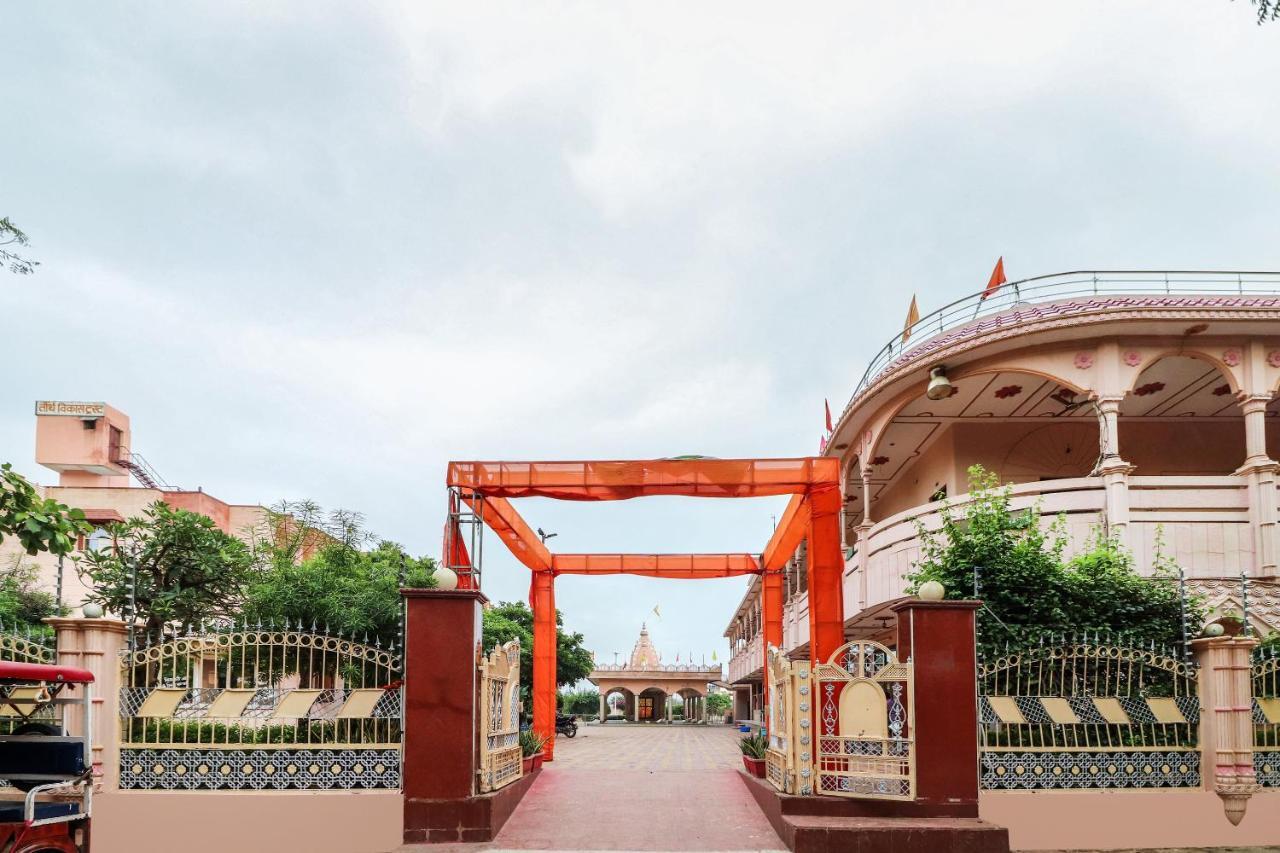 Hotel Spot On 60838 Shri Giriraj Dham Govardhan Exteriér fotografie